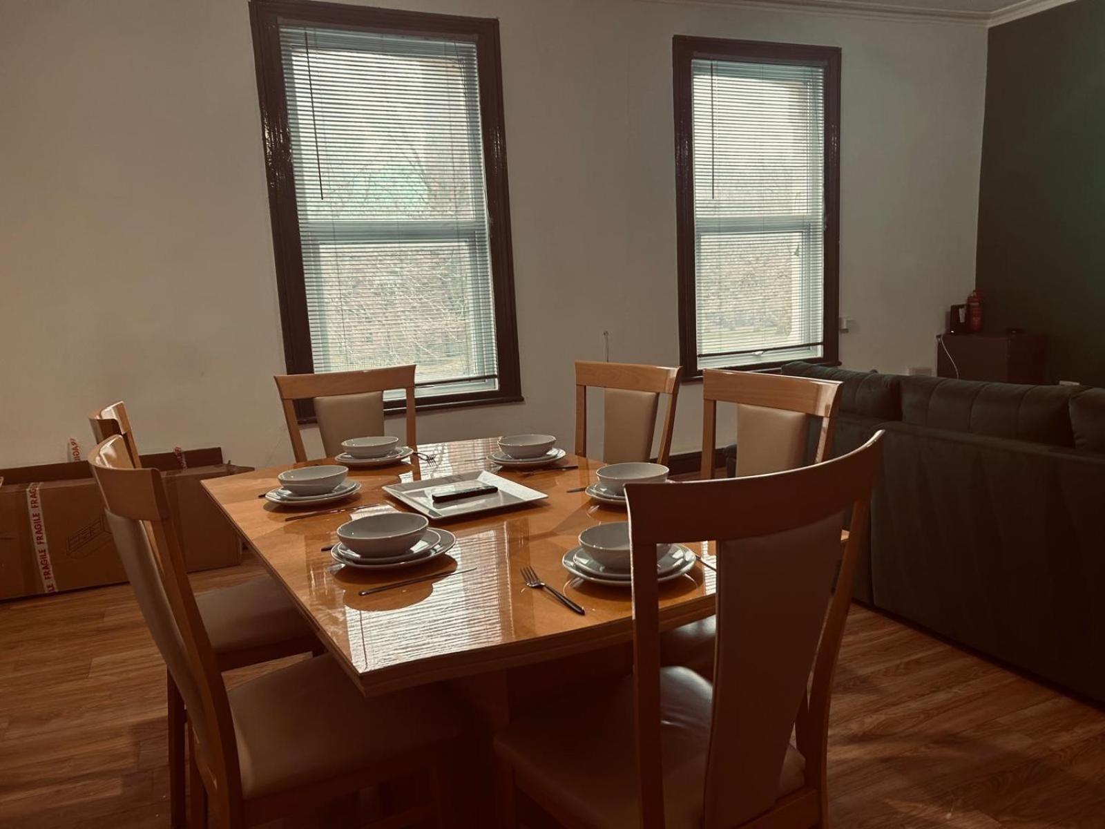 Cozy Large Sized 4 Bedroom Flat Liverpool Dış mekan fotoğraf